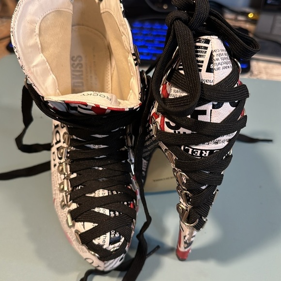 🔥RED KISS "Rocky" Bootie CURVED HEEL British UK Pattern PLATFORM Lace Up URBAN - Picture 8 of 11